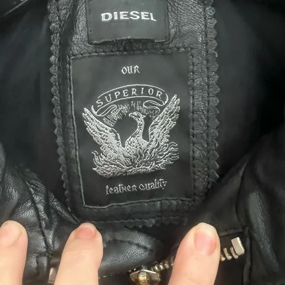 Diesel vintage Black sheepskin Leather Jacket with Quilted Shoulders